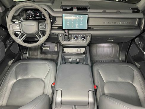 Used 2024 Land Rover Defender 110 V8 AWD/4WD image 37