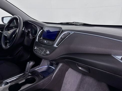 Used 2019 Chevrolet Malibu LT image 29