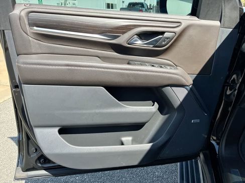 Used 2022 GMC Yukon XL Denali image 23