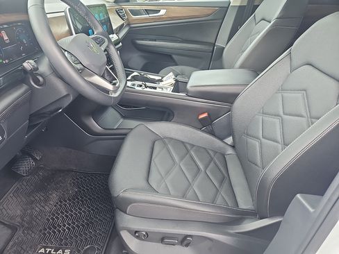 Used 2026 Volkswagen Atlas SE AWD/4WD image 32