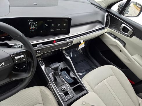 New 2026 Kia Sorento S FWD image 21