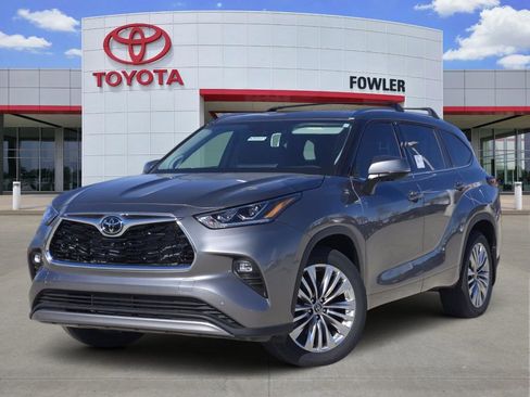 New 2026 Toyota Highlander Platinum image 1