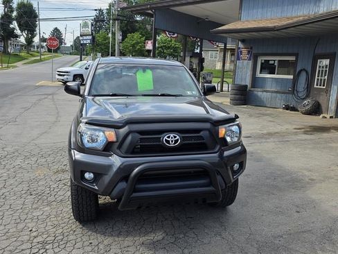 Used 2012 Toyota Tacoma 4x4 Double Cab w/ TRD Off-Road Pkg image 3