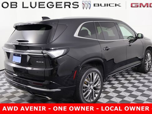 Certified 2025 Buick Enclave Avenir image 7