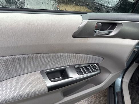 Used 2012 Subaru Forester 2.5X Premium AWD/4WD image 15