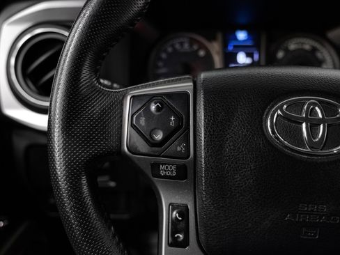 Used 2017 Toyota Tacoma SR5 image 14