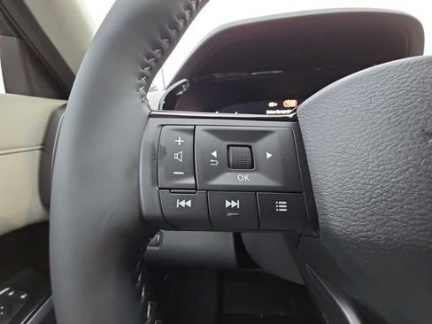 New 2026 Nissan Pathfinder SL image 11