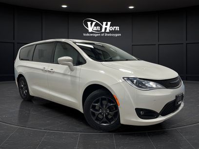 Used 2019 Chrysler Pacifica Touring Plus w/ Advanced Safetytec Group
