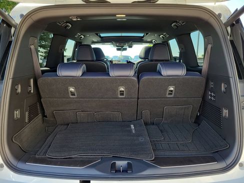 Certified 2026 INFINITI QX80 4WD w/ Sport Exterior Package image 27