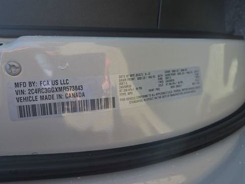 Used 2021 Chrysler Pacifica Limited w/ S Appearance Package AWD/4WD image 43