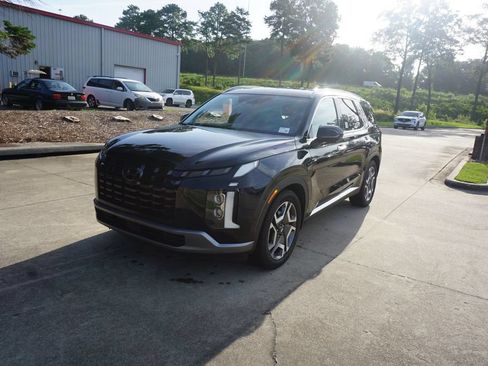 Used 2023 Hyundai Palisade Limited w/ Cargo Package FWD image 27