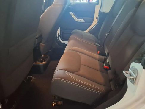 Used 2013 Jeep Wrangler Unlimited Sahara w/ Connectivity Group AWD/4WD image 14