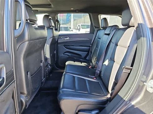 Used 2019 Jeep Grand Cherokee Limited image 31