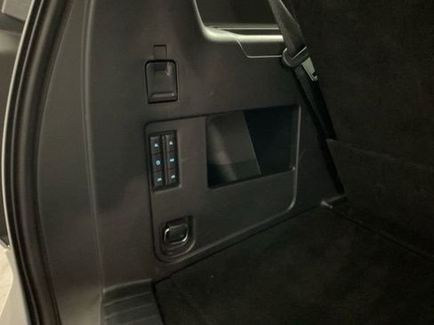 Used 2024 Ford Expedition XLT image 37