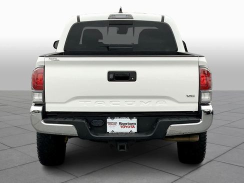 Used 2020 Toyota Tacoma TRD Off-Road image 5