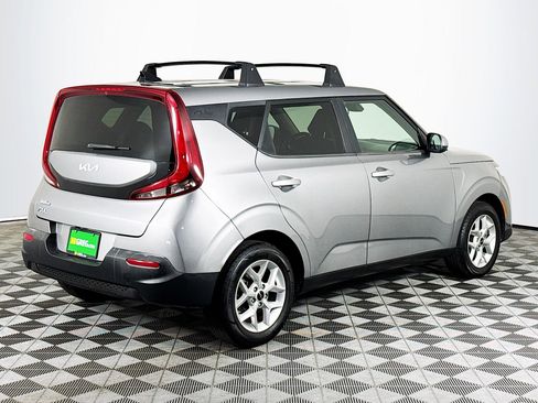 Used 2022 Kia Soul LX w/ Technology Package FWD image 10
