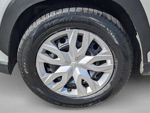 Certified 2024 Toyota Corolla Cross L FWD image 23