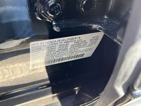 Certified 2024 Acura MDX SH-AWD w/ Technology Package image 28