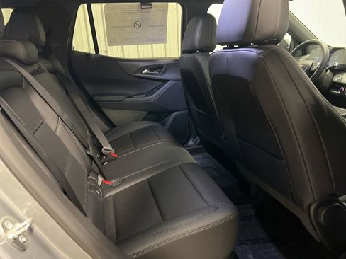 New 2026 Chevrolet Equinox LT image 9