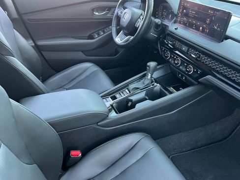Used 2025 Honda Accord Touring image 15