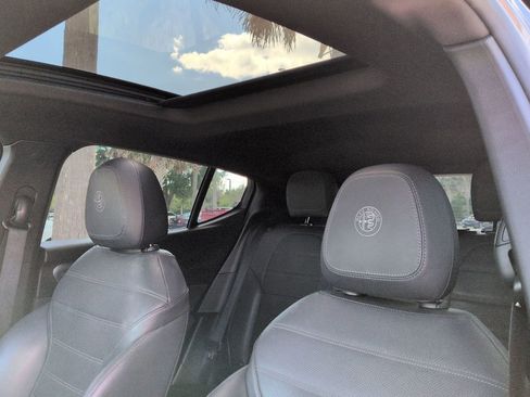 Used 2024 Alfa Romeo Tonale Ti w/ Premium Interior Package image 20