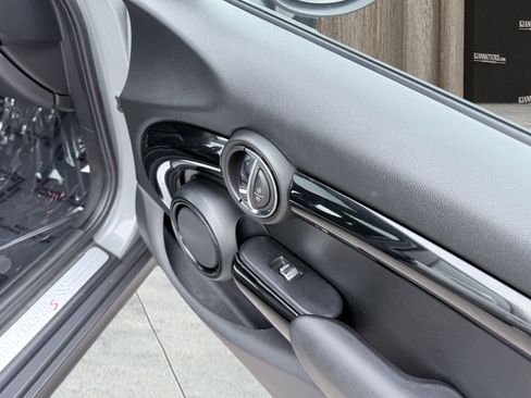 Used 2019 MINI Cooper S image 40