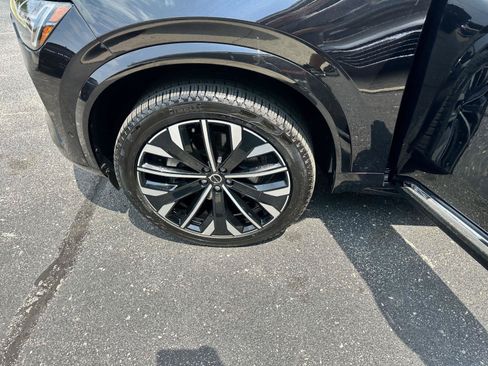 Used 2025 Volvo XC90 B6 Plus AWD/4WD image 24