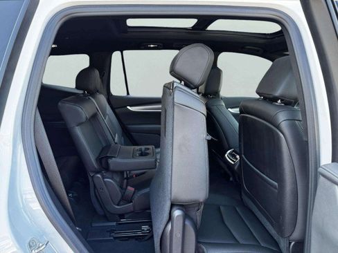 Used 2024 Cadillac XT6 Luxury w/ LPO, Floor Liner Package image 60