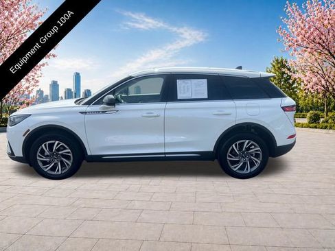 Used 2023 Lincoln Corsair AWD image 3