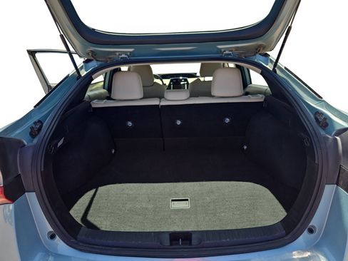 Used 2020 Toyota Prius XLE AWD/4WD image 19