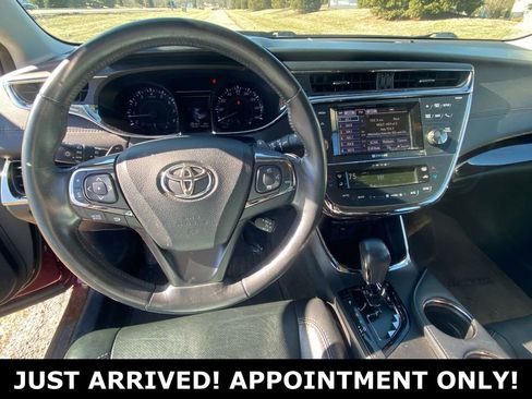 Used 2013 Toyota Avalon Limited image 10