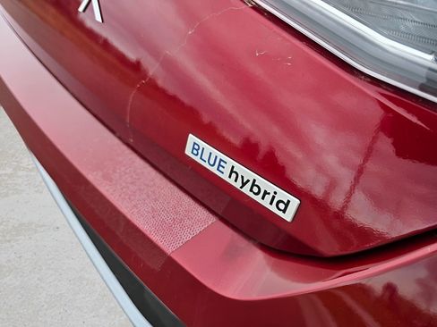 Used 2025 Hyundai Elantra Blue image 11