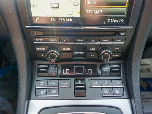 Used 2016 Porsche Boxster image 21