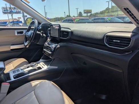 Used 2023 Ford Explorer Limited RWD image 30
