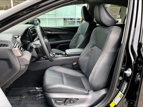 Certified 2025 Toyota Camry XLE FWD image 21