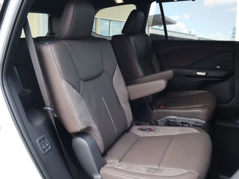 New 2026 Lexus TX 550h AWD Plug-In Hybrid image 36