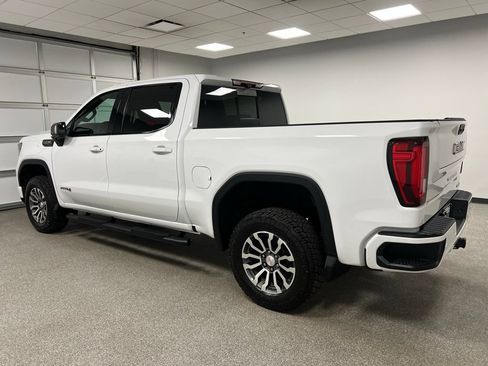 Used 2023 GMC Sierra 1500 AT4 w/ Technology Package AWD/4WD image 9