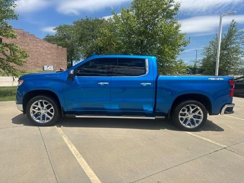 Used 2023 Chevrolet Silverado 1500 LTZ w/ LTZ Premium Package AWD/4WD image 4
