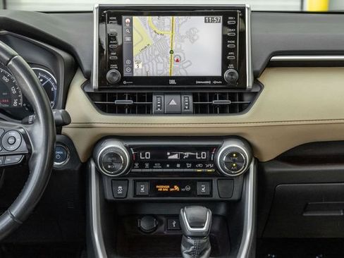 Used 2020 Toyota RAV4 Limited w/ Carpet Mat Package image 8