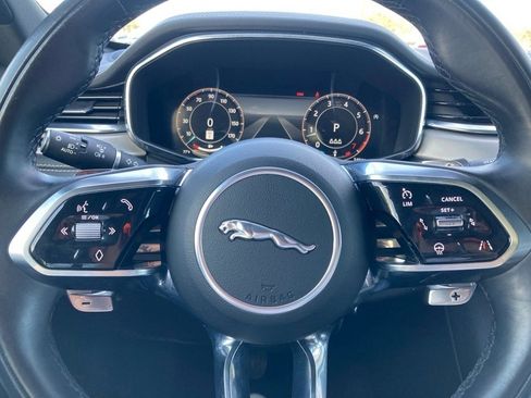 Used 2024 Jaguar F-PACE R-Dynamic S image 17