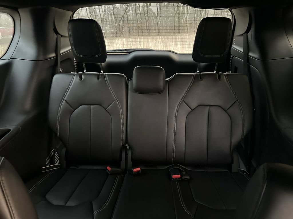 New 2026 Chrysler Pacifica Select FWD image 22