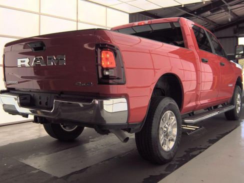 Used 2026 RAM 2500 Big Horn AWD/4WD image 4