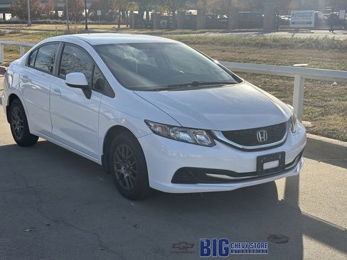 Used 2013 Honda Civic LX image 1