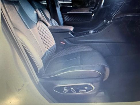 Used 2023 Jeep Grand Cherokee Summit w/ Luxury Tech Group V AWD/4WD image 5