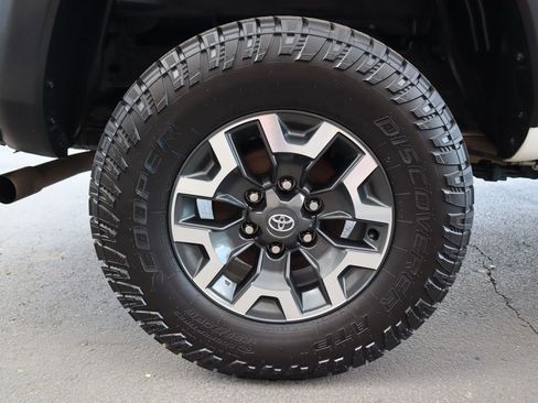 Certified 2023 Toyota Tacoma TRD Off-Road image 31