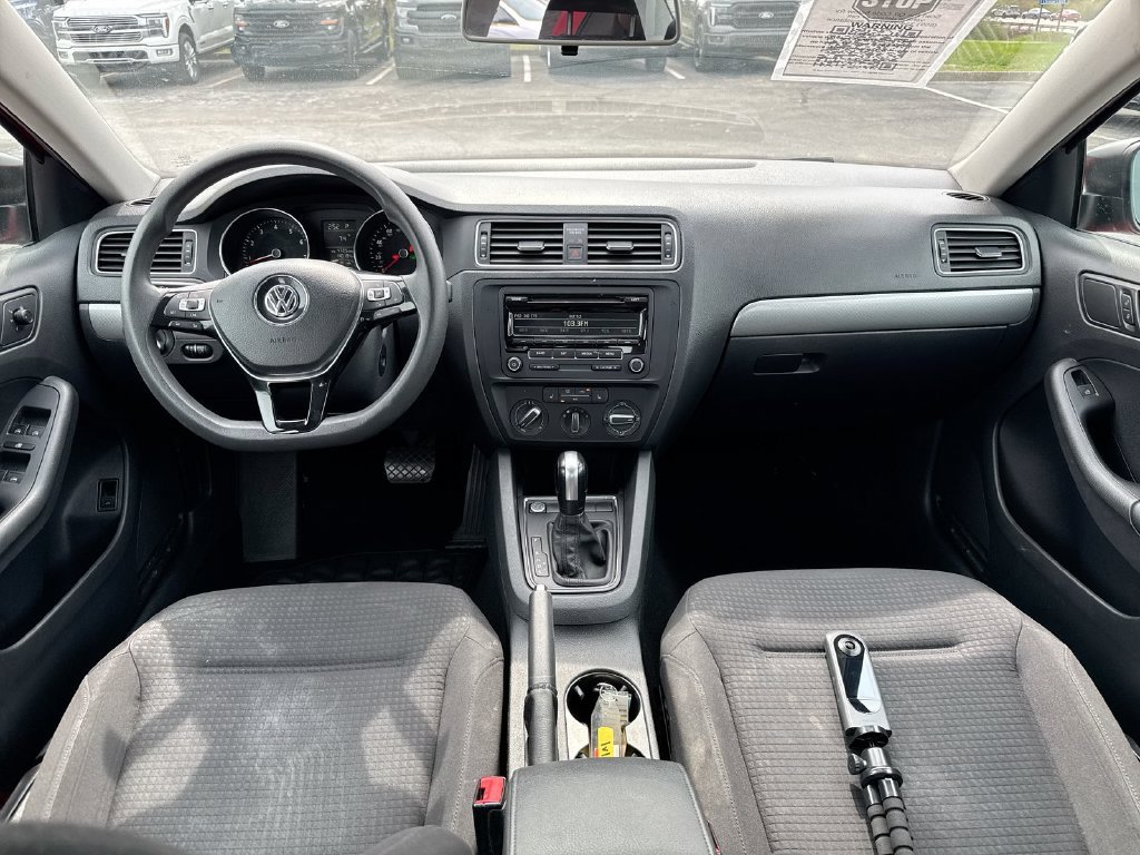 Used 2015 Volkswagen Jetta SE FWD image 10