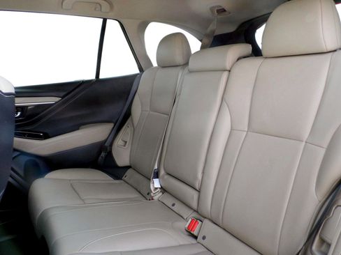 Used 2022 Subaru Outback Limited image 24