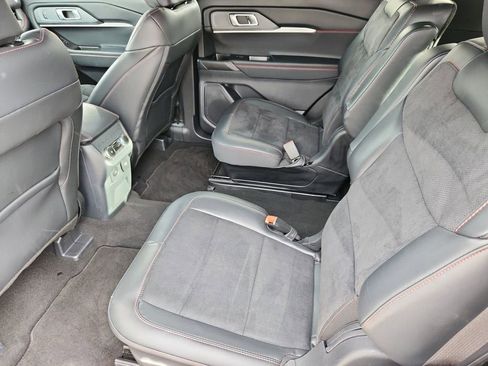 Used 2025 Ford Explorer ST AWD/4WD image 13