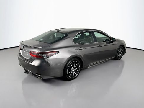 Used 2021 Toyota Camry SE FWD image 7