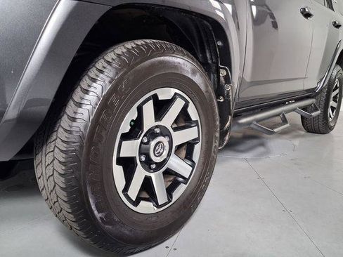 Used 2022 Toyota 4Runner TRD Off-Road Premium w/ Moonroof Package AWD/4WD image 9
